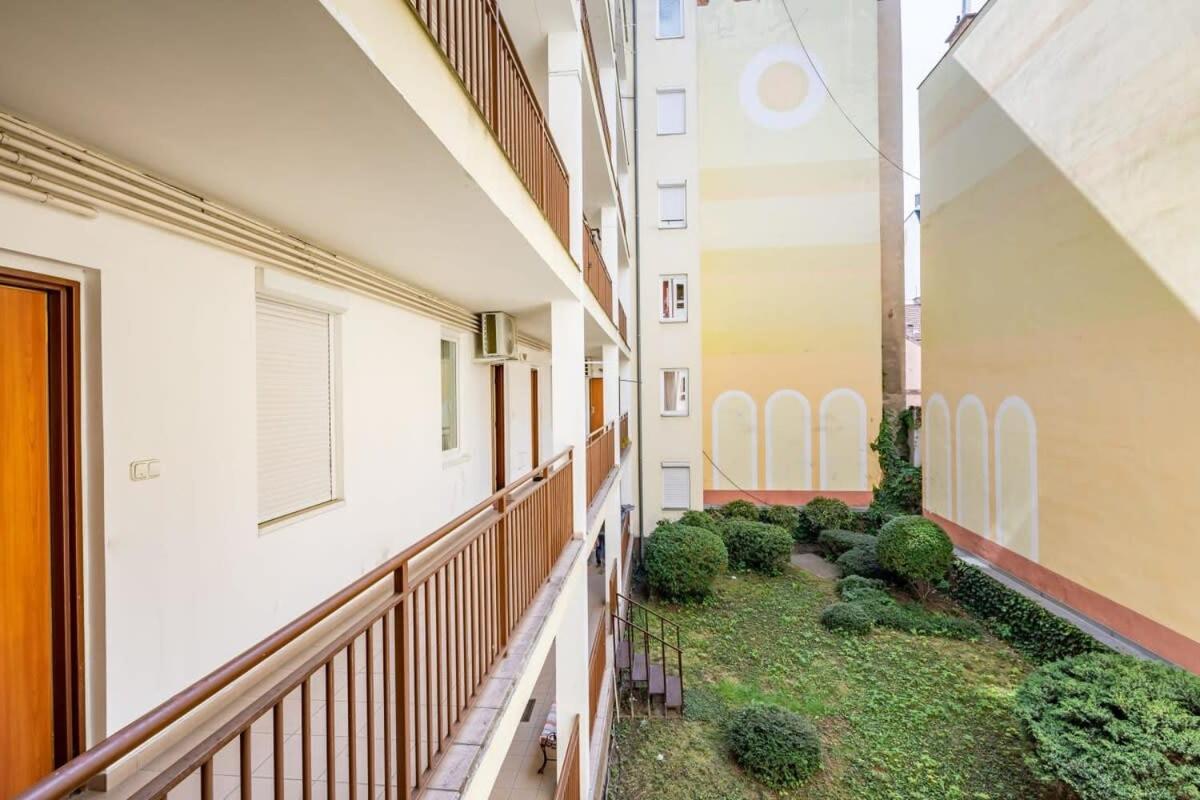 Convenient 2-Room Central Apartment Budapest Bagian luar foto