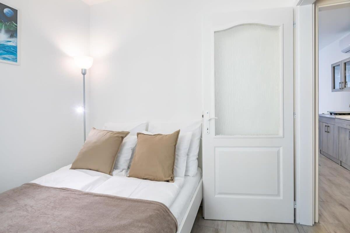 Convenient 2-Room Central Apartment Budapest Bagian luar foto